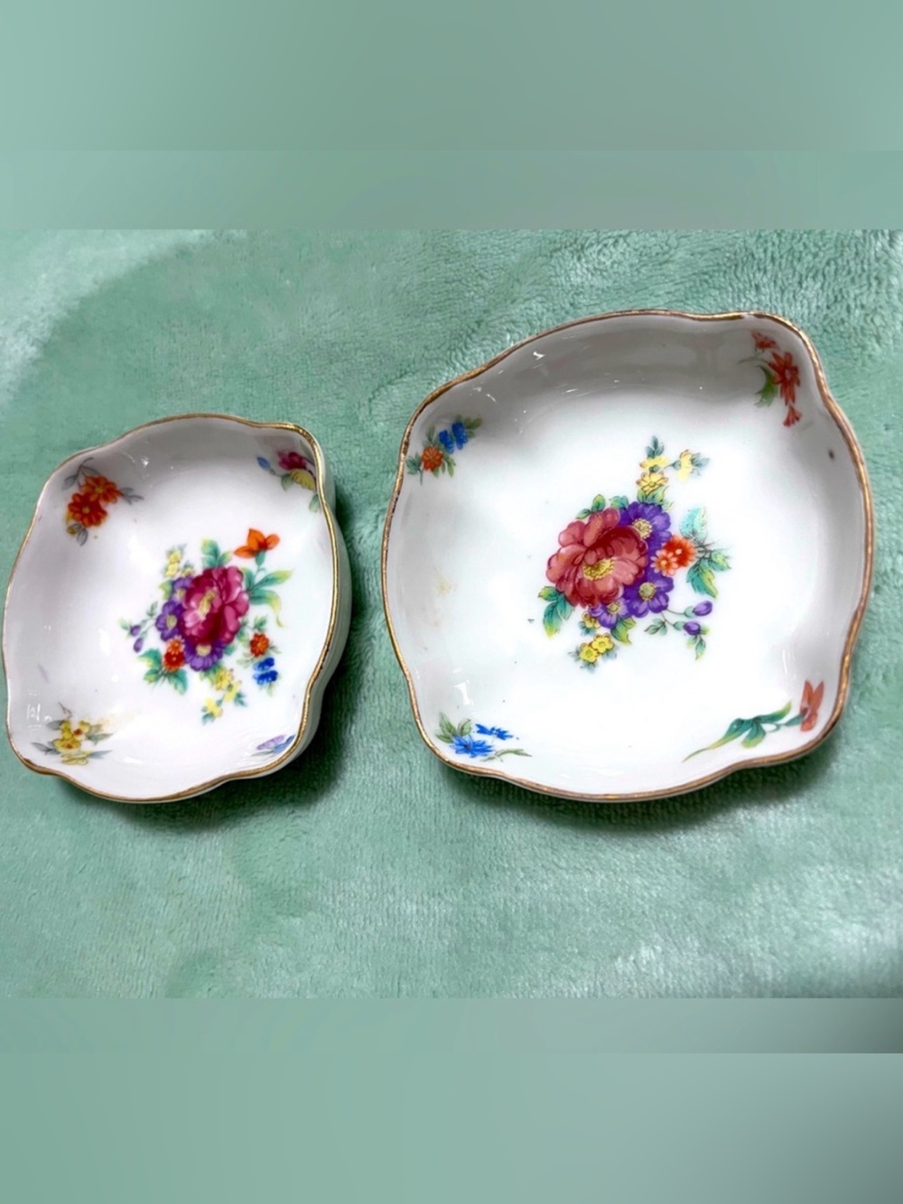 Pair Gold Castle Chikusa Porcelain Candy Dishes Japan 3” Olive Oil dishes